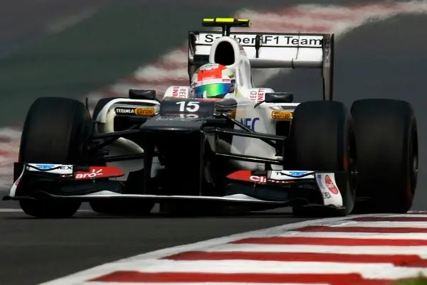 Checo termina 16 en la P1 de Abu Dhabi
