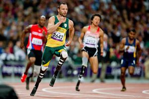 Pistorius consigue récord mundial en 200 metros