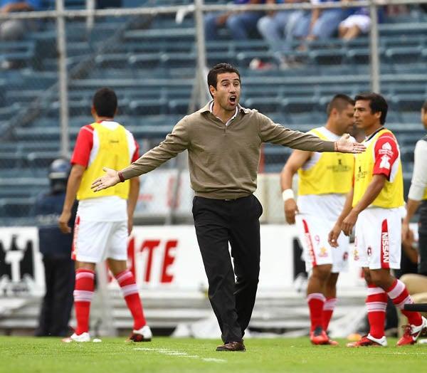 Del Olmo molesto con el arbitraje. FOTO: BERNARDO MALDONADO