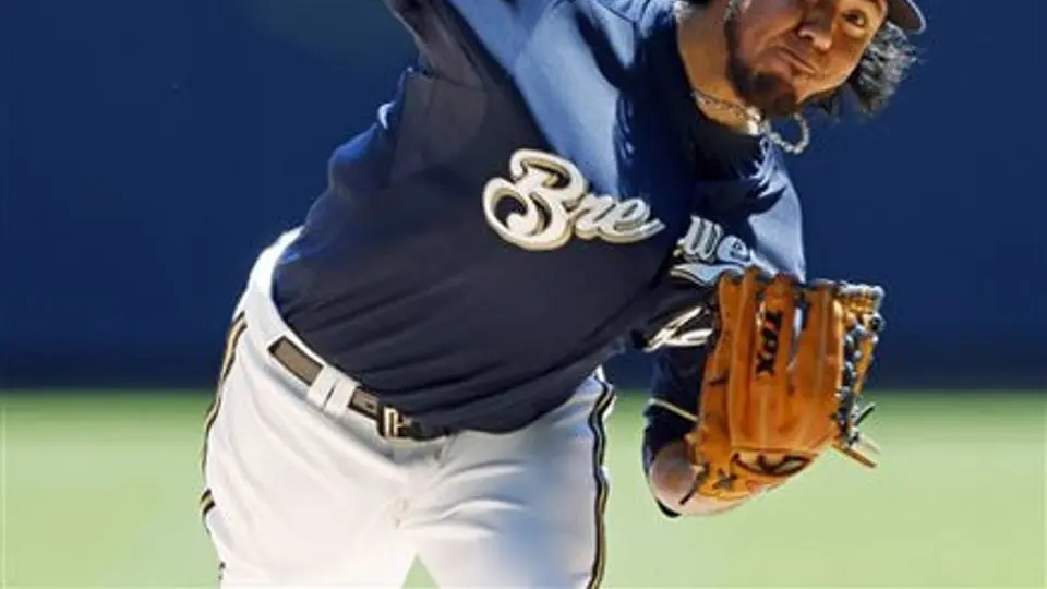 Yovani Gallardo consiguió su sexta victoria del año