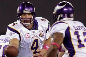 Favre hace historia al llegar a 500 touchdowns de por vida