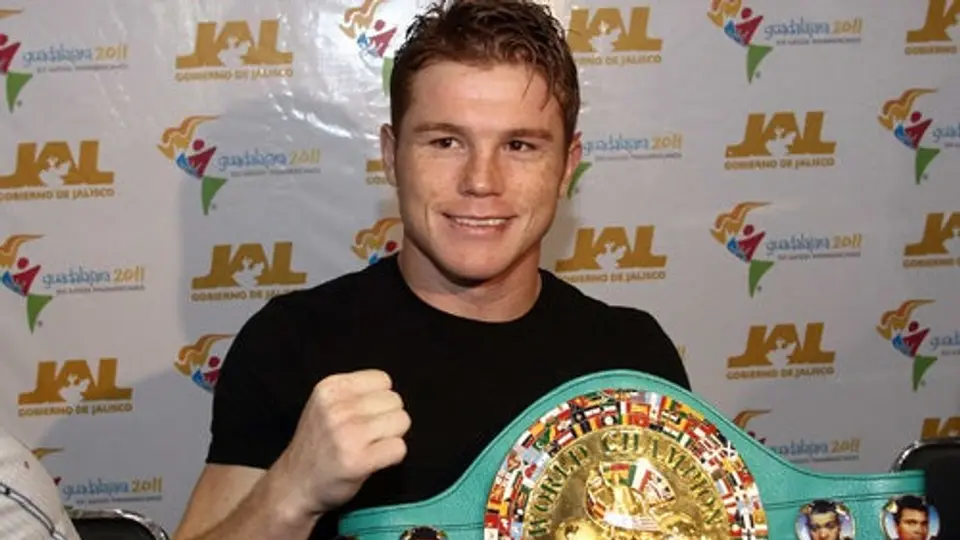 Demanda contra 'Canelo' sigue en la corte de Miami