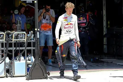 FIA pide prudencia en sus declaraciones a Vettel