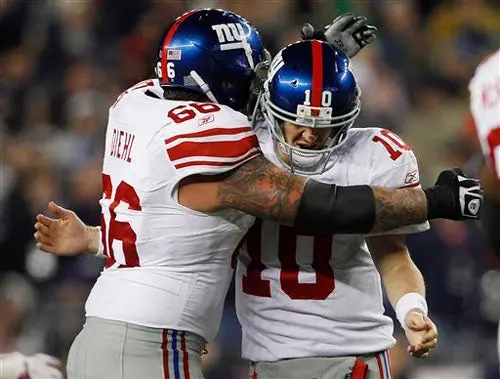 Manning le da el triunfo a los Gigantes 24-20 sobre Patriotas