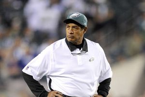 Águilas despiden a su coordinador defensivo