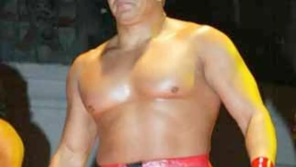 Negro Casas rechaza duelo por cabelleras con Shocker