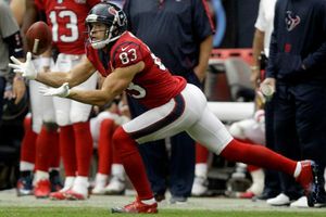 Texanos vapulean a Cuervos y son líderes de la AFC