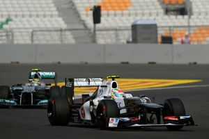 Checo saldrá octavo en India, Vettel consigue la 'pole'