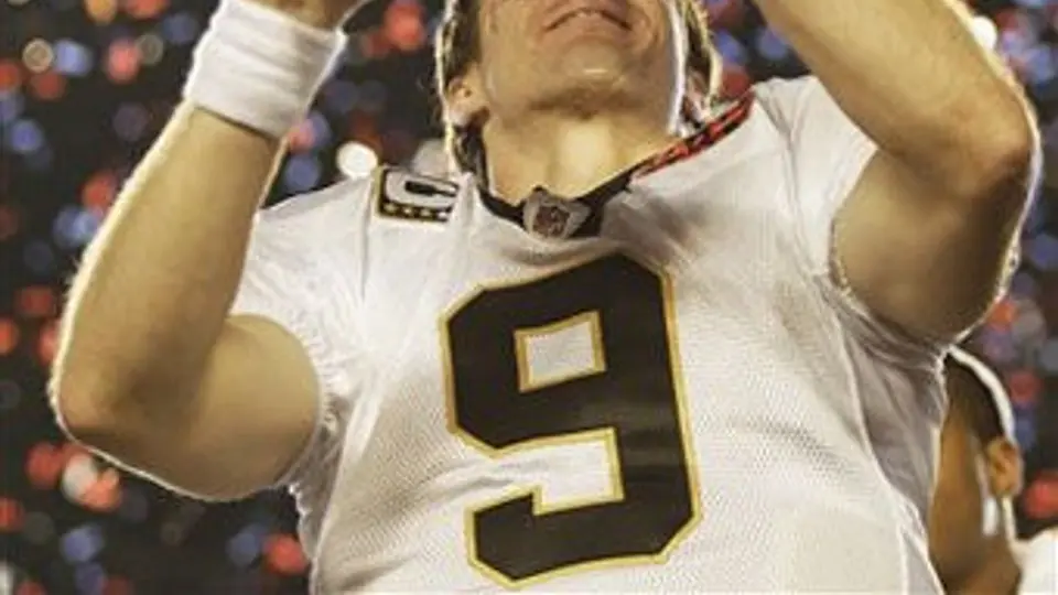 Drew Brees se queda en los Santos