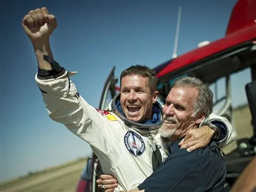Baumgartner cumplió su sueño de ser el primer hombre supersónico