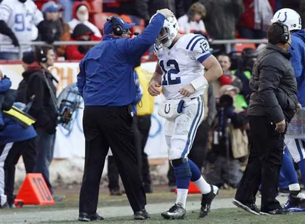 Luck rompe récord y vence a Kansas CIty