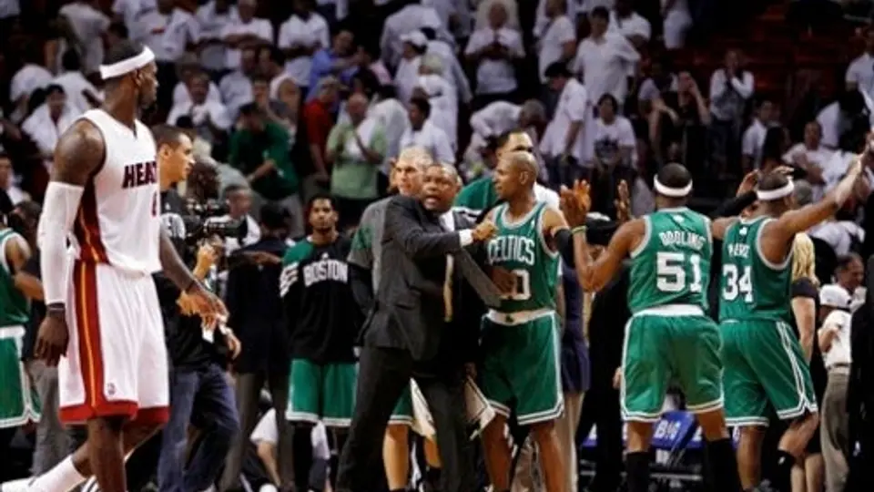 Celtics se pone a un juego del titulo de la Conferencia Este