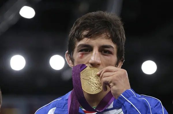 Irán y Rusia, Oro en lucha grecorromana