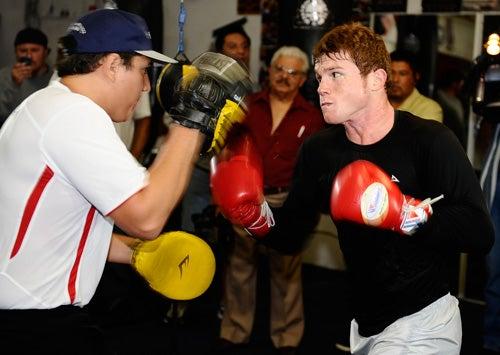 Saúl Álvarez finalizó su preparación para exponer su título Superwelter del CMB ante Ryan Rhodes (FOTO: GENE BLEVINS-HOGAN)
