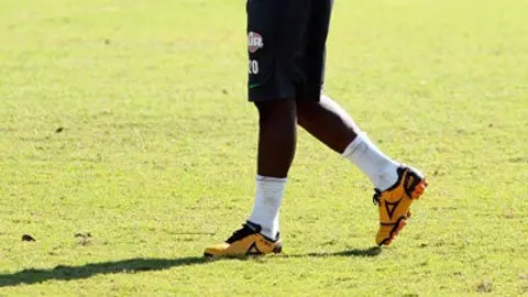 Walter Ayoví quiere jugar contra el Barcelona