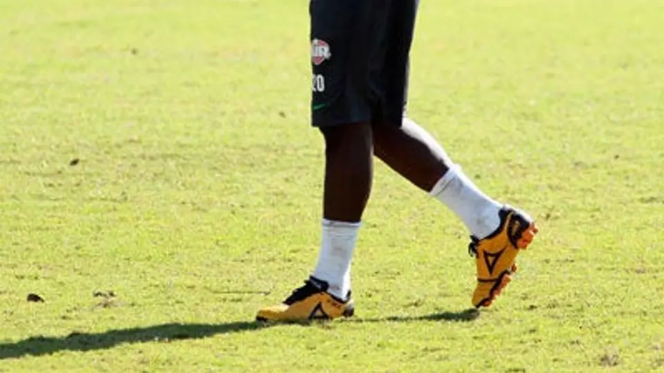 Walter Ayoví quiere jugar contra el Barcelona