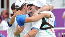 Italia se cuelga el Oro en tiro con arco
