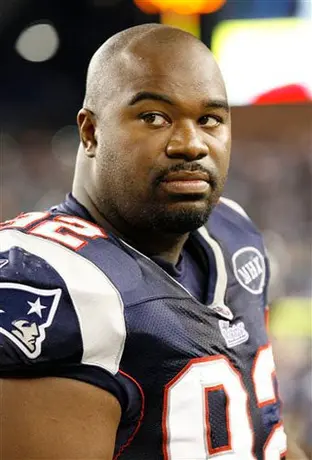 Patriotas despide a Albert Haynesworth