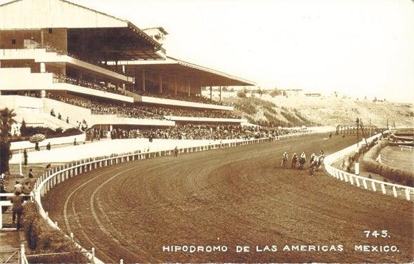HIPÓDROMO DE LAS AMÉRICAS Carrera de caballos en 1943 | CORTESÍA LA CIUDAD DE MÉXICO EN EL TIEMPO