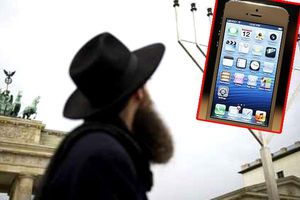 Un rabino ortodoxo pidió a los judíos quemar sus iPhone