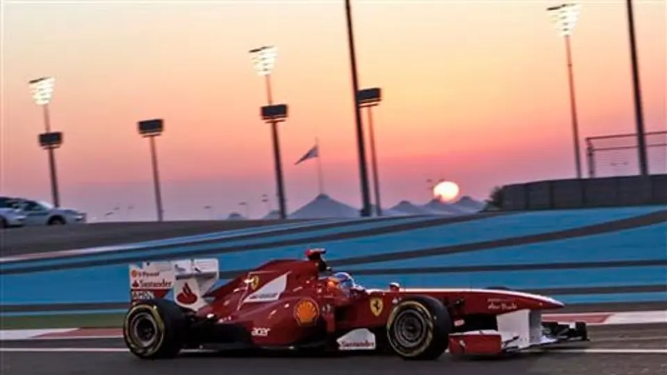 Alonso ve complicado subir al podio en Abu Dhabi