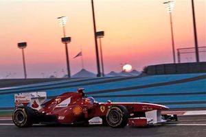 Alonso ve complicado subir al podio en Abu Dhabi