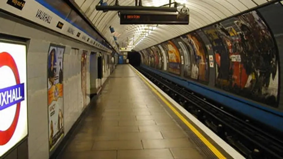 Metro de Londres sufre retrasos