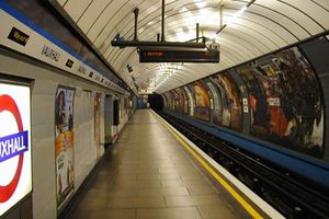 Metro de Londres sufre retrasos