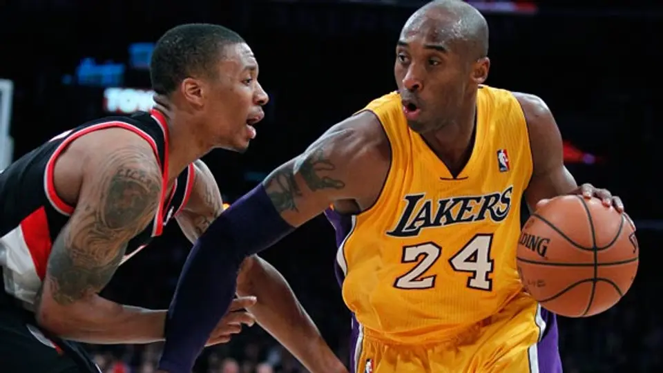 Lakers cierran año con victoria contundente sobre los Blazers