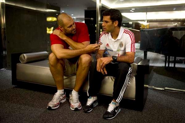 La prensa sigue buscando a Rafa Márquez. FOTO: CÉSAR VICUÑA