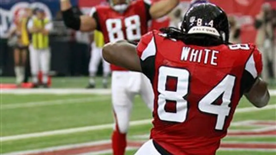 Matt Ryan lleva al triunfo a Atlanta 24-14 sobre Vikingos