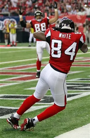Matt Ryan lleva al triunfo a Atlanta 24-14 sobre Vikingos