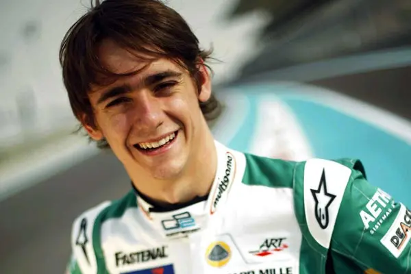 Esteban Gutiérrez negocia su paso a la F1