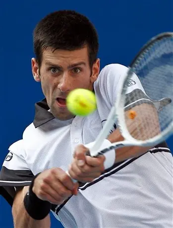 Djokovic comienza defensa del Abierto de China con victoria