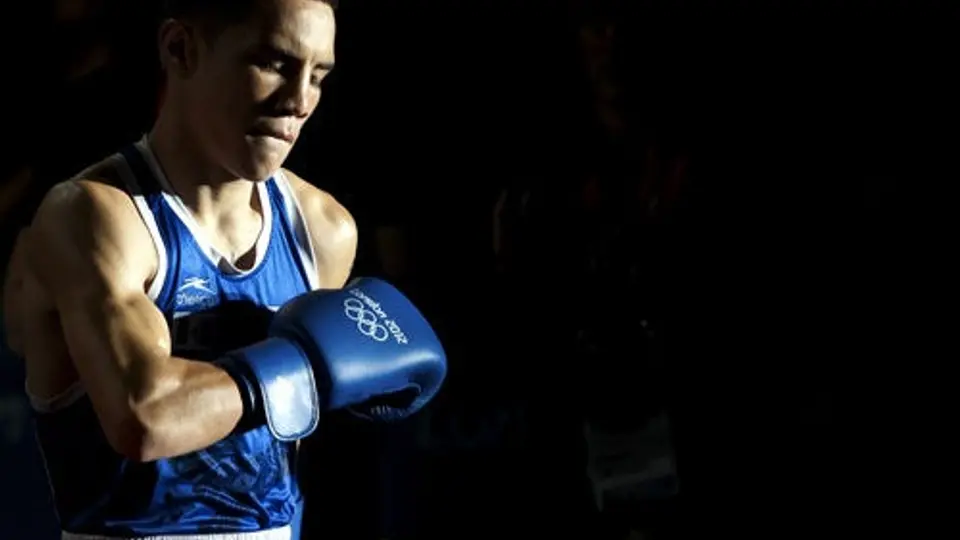 Valdez firmó por 5 años con Top Rank