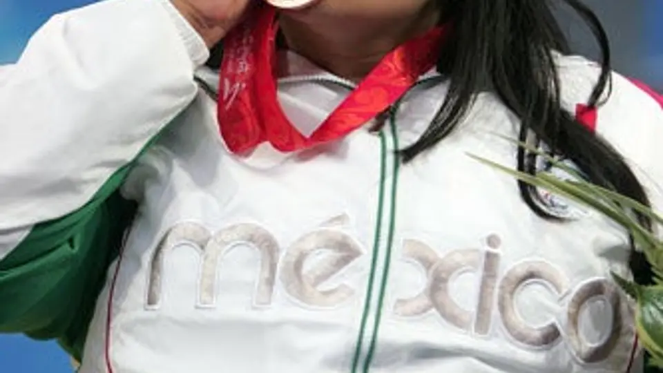 México consigue el 1-2 en halterofilia femenil