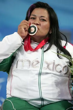 México consigue el 1-2 en halterofilia femenil