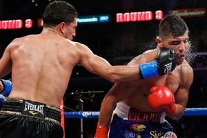 Victor Ortiz pierde sorpresivamente; Canelo, otra vez sin rival