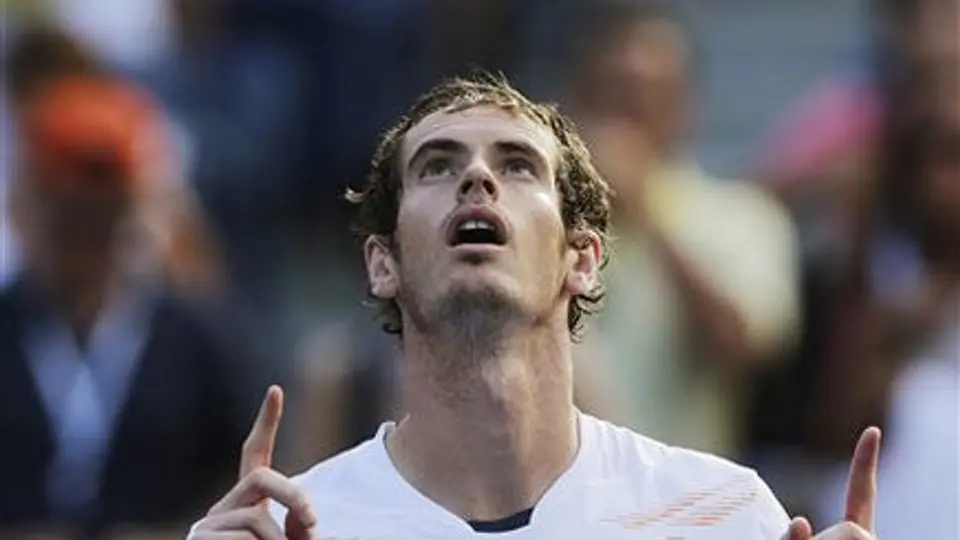Murray y Sharapova inician con triunfo el US Open