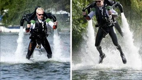 Millonario llega al trabajo en exclusivo Jet Pack