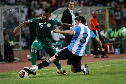 Sergio Batista, DT ablbiceleste probó a futbolistas de países europeos. FOTO: AP