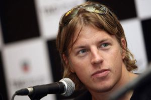 Raikkonen, ileso tras accidente en motonieve