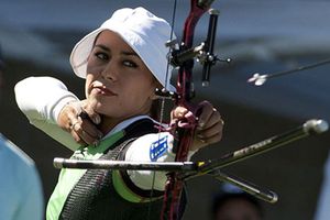 Aida Román avanza a 16avos en Tiro con Arco