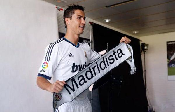 Cristiano Ronaldo durante la sesión fotográfica | CORTESÍA REAL MADRID
