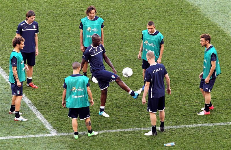 Italia entrenó en Kiev previo a la final ante España l EFE