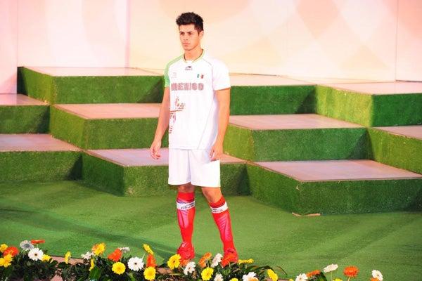 Uniforme de futbol. FOTO: EVA BECERRA