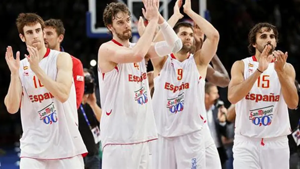 España derrota a Francia en partido de preparación