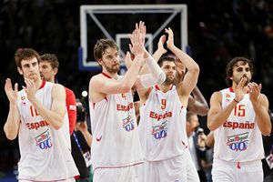 España derrota a Francia en partido de preparación