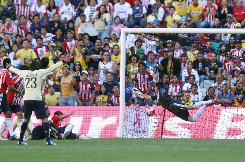 Con gol de Benítez, América reacciona al minuto 12. FOTO: MEXSPORT
