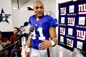 Considera Amani Toomer que Romo es mejor que Eli Manning